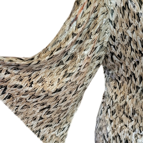 NWT MSK mock wrap, v-neck, sparkling blouse with sequin accents! Plus Sz 1x - Picture 7 of 11